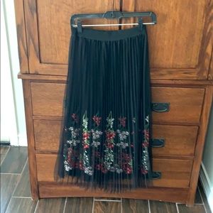 Womens gauze skirt SM/MED approx 33” from waist